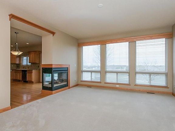 Living Room - golf course view