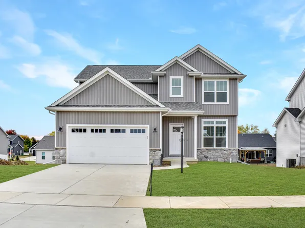 713 Cates Dr, Mahomet, IL 61853