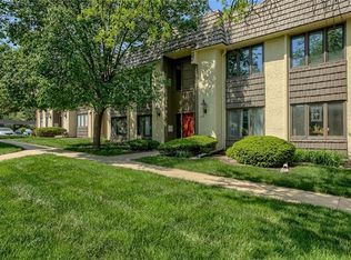 468 W 104th St UNIT D, Kansas City, MO 64114