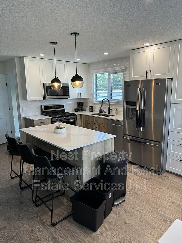 2 bed, 1.0 bath, $2,195 — Photo 1