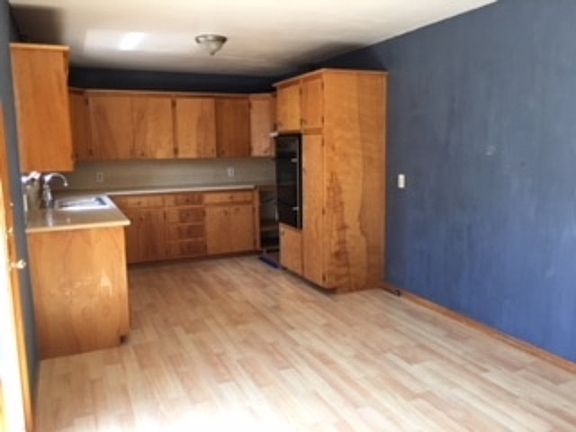 2nd image of 828 Greenwood Ave
