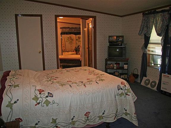 5th image of 76 Finnerty Ln