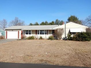 79 Acrebrook Dr, Chicopee, MA 01020