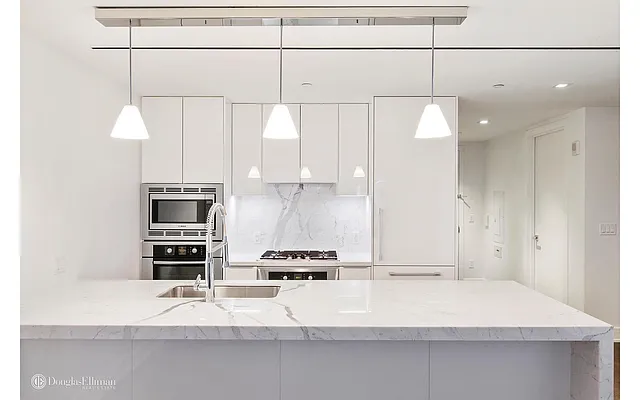 Rented by Douglas Elliman | media 21