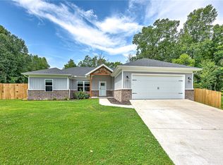 1 Gilling Ln, Bella Vista, AR 72714