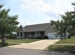 8730 Calhoun Pl, Crown Point, IN 46307