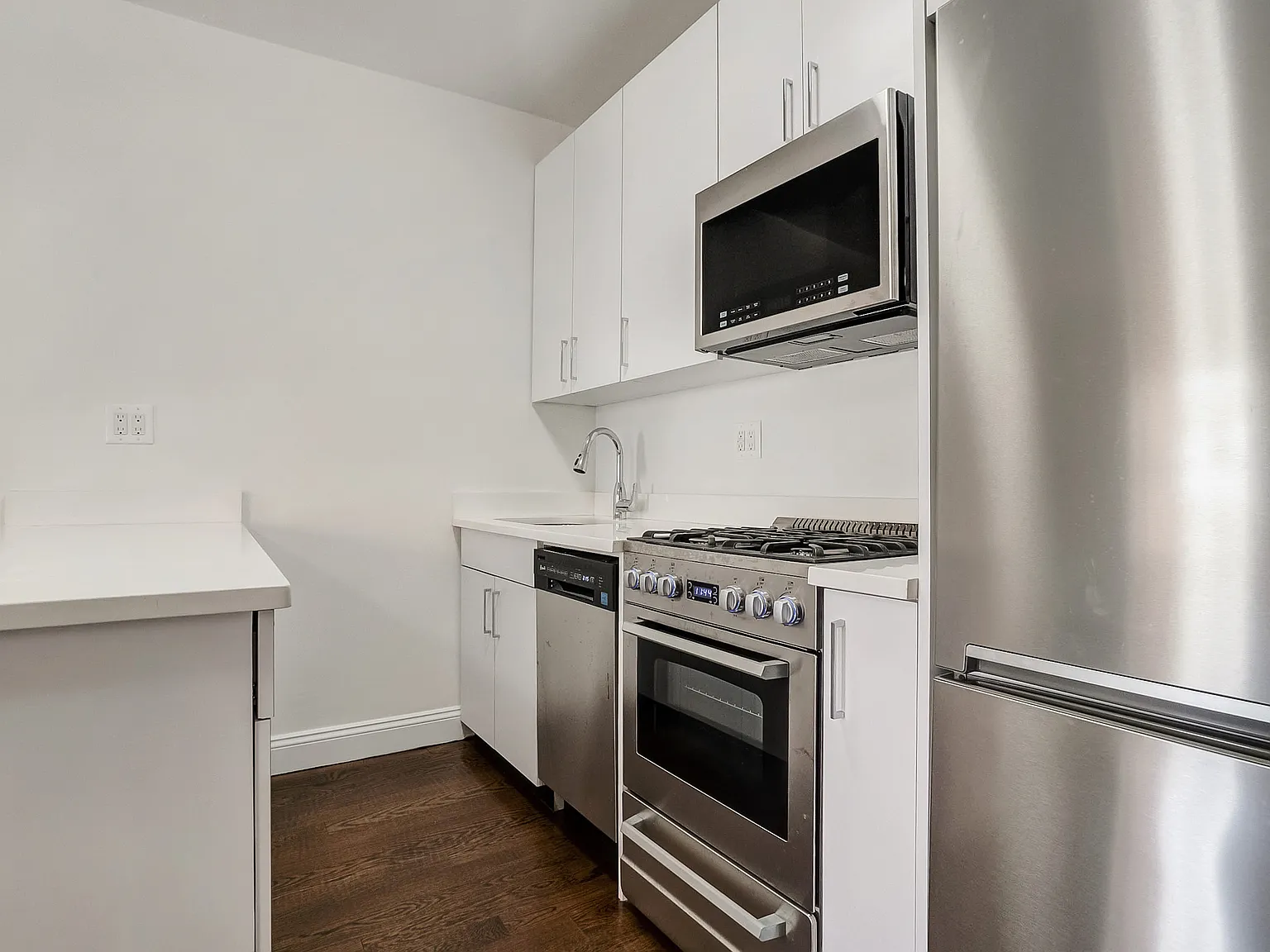 39 East 65th Street — Photo 1
