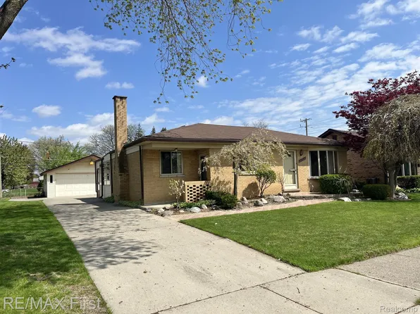 12445 Marla Dr, Warren, MI 48093