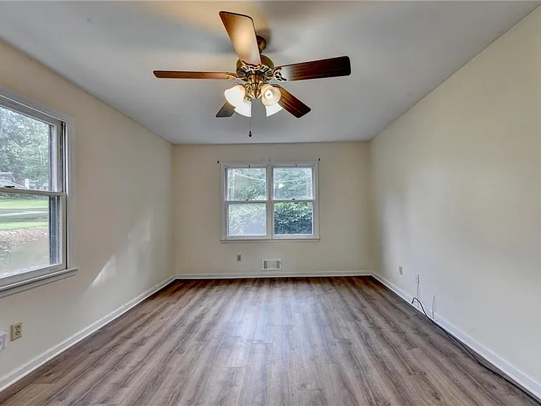 268 Allen Ct SW — Photo 26