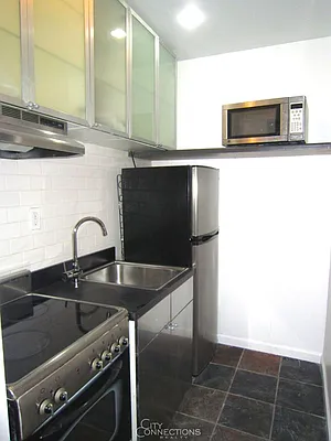 Rented by City Connections Realty | media 36