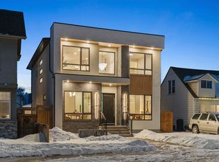 430 S 21st Ave NE, Calgary, AB T2E 1S6