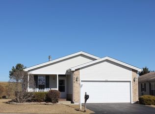 3900 Thistledown Ct, Grayslake, IL 60030