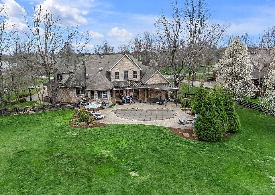 555 E Cambridge Ln, Nicholasville, KY 40356 | Zillow
