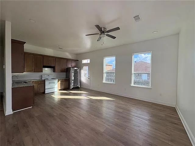 9115 Virtue St — Photo 2