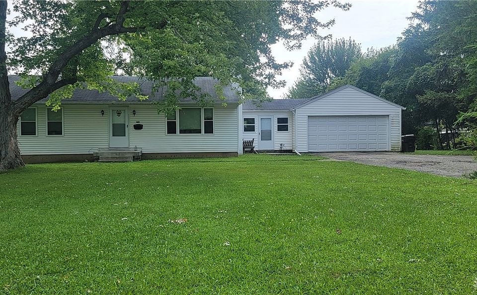 1st image of 3744 Woodman Dr
