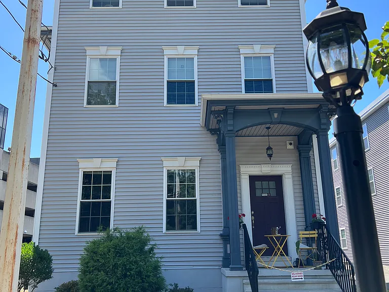 12 Trumbull St #14 — Photo 16