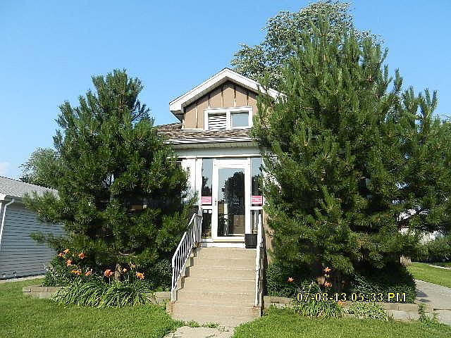 1st image of 591 Gordon Ave