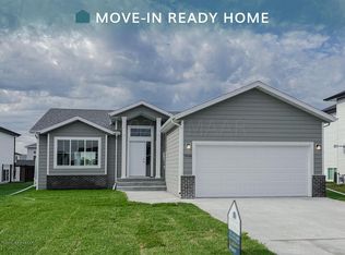 7908 Lost River Rd, Horace, ND 58047