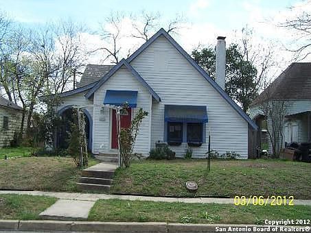 1st image of 1414 W Rosewood Ave