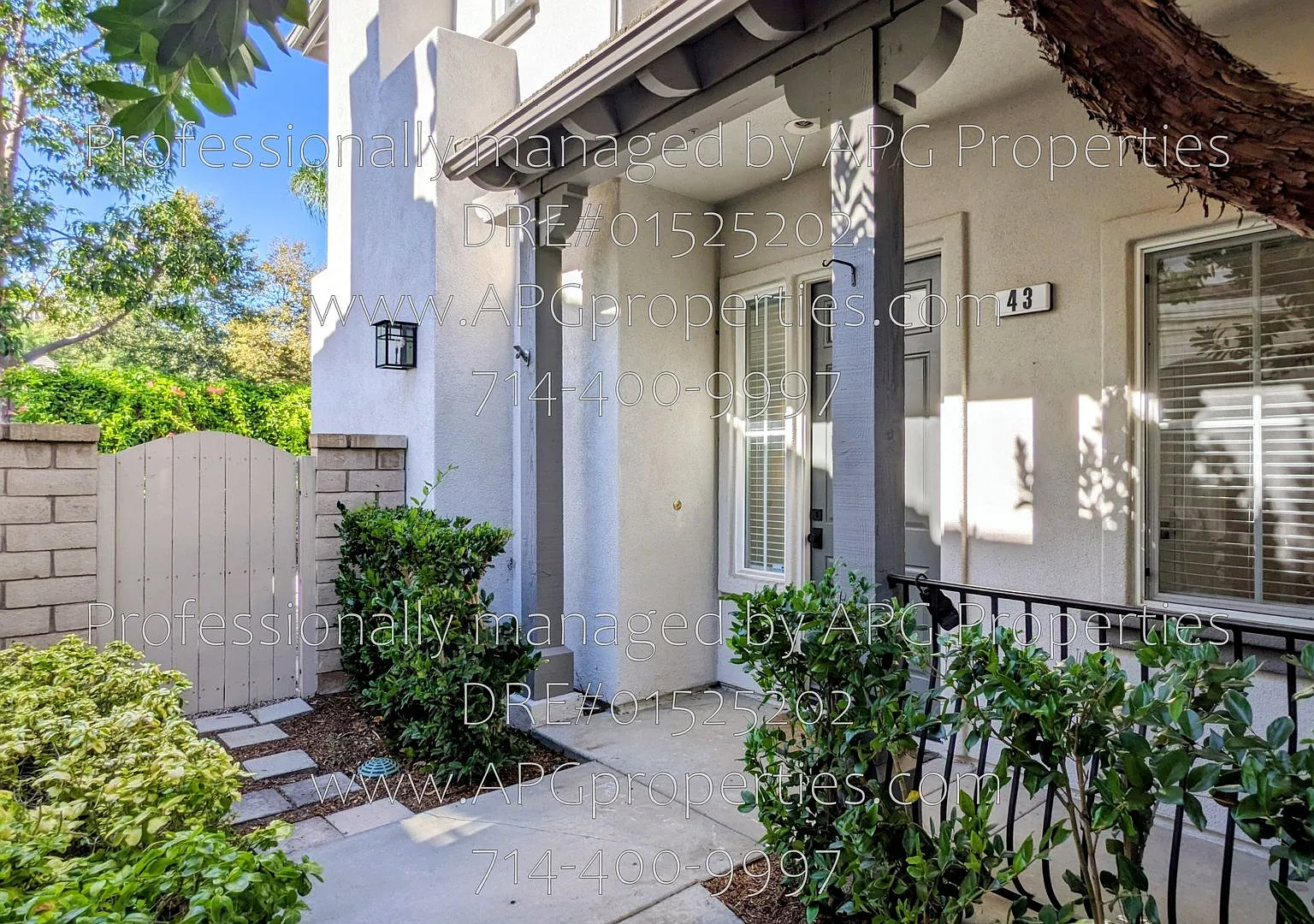 Charming 3 bedroom, 2.5 bathroom Townhome in Talega San Clemente — Photo 2