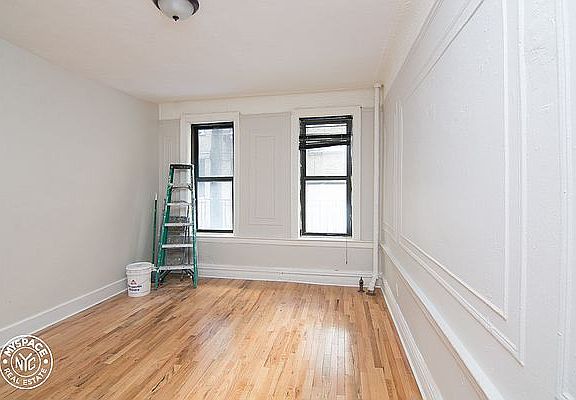 2nd image of 377 Montgomery St APT C4