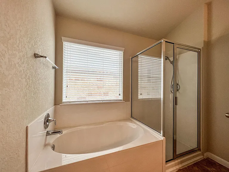 923 Avery Pkwy #2 — Photo 11