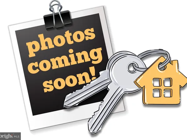 1135 Goldfinch Ln, Millersville, MD 21108