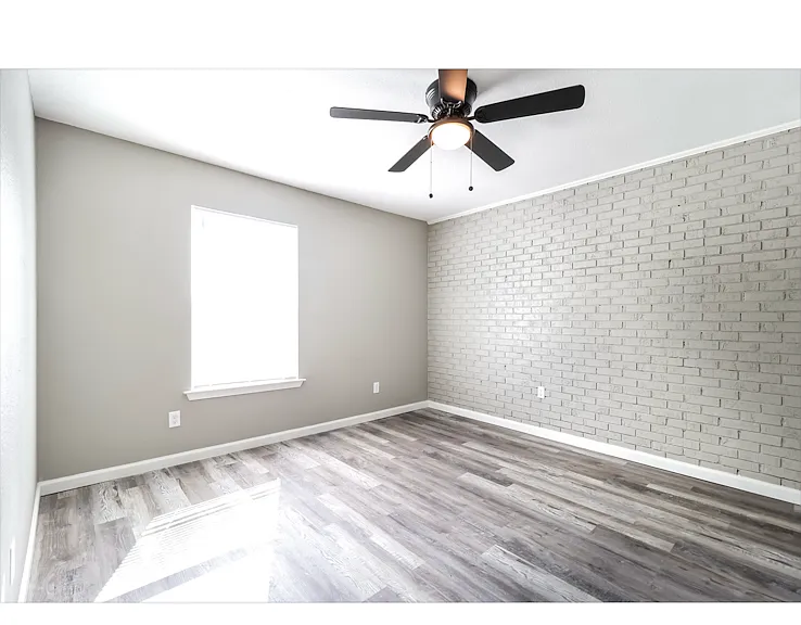 523 E Main St #5 — Photo 5