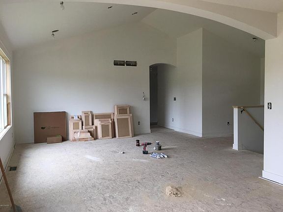 5th image of 6717 Bradenwood Dr