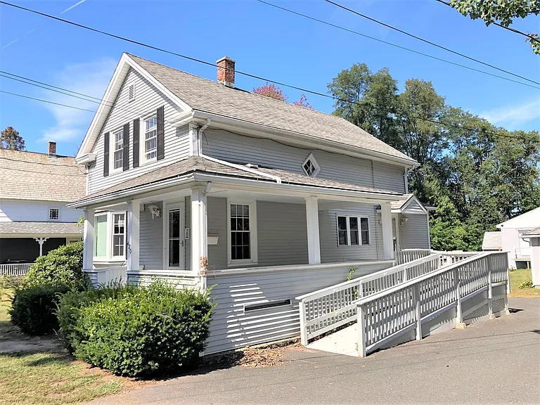420 Britton St — Photo 2