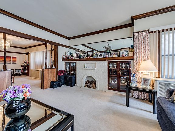 3rd image of 5448 W Potomac Ave