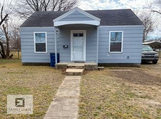 1005 W 1st St, Coffeyville, KS 67337