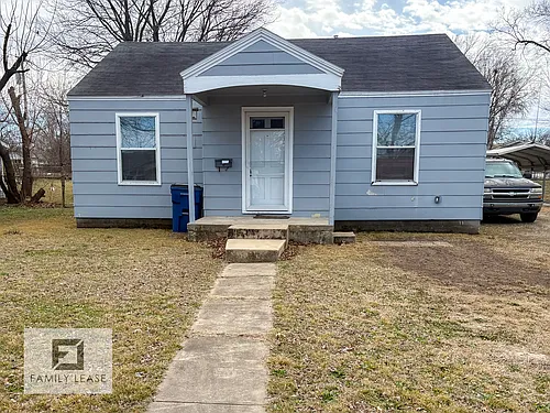 1005 W 1st St Photo 1