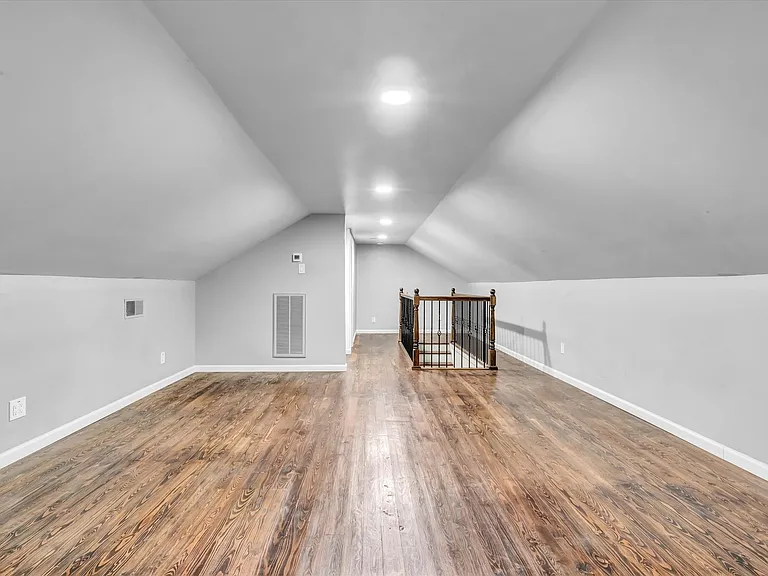 5004 Holston Dr — Photo 18