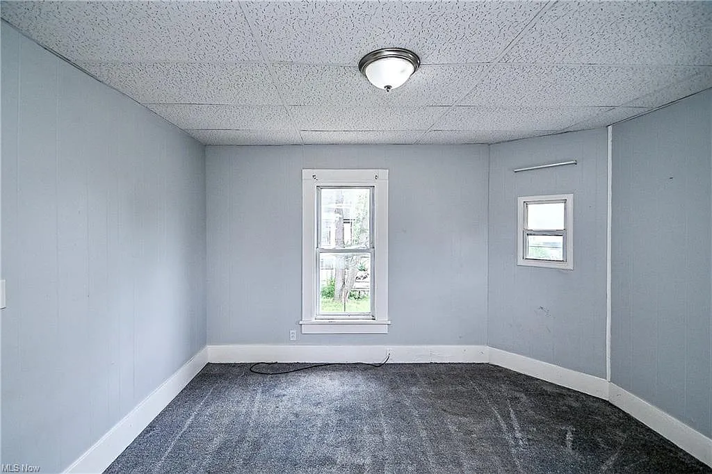825 7th St NW — Photo 3