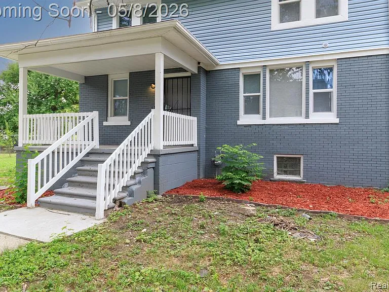 120 Woodland St — Photo 3