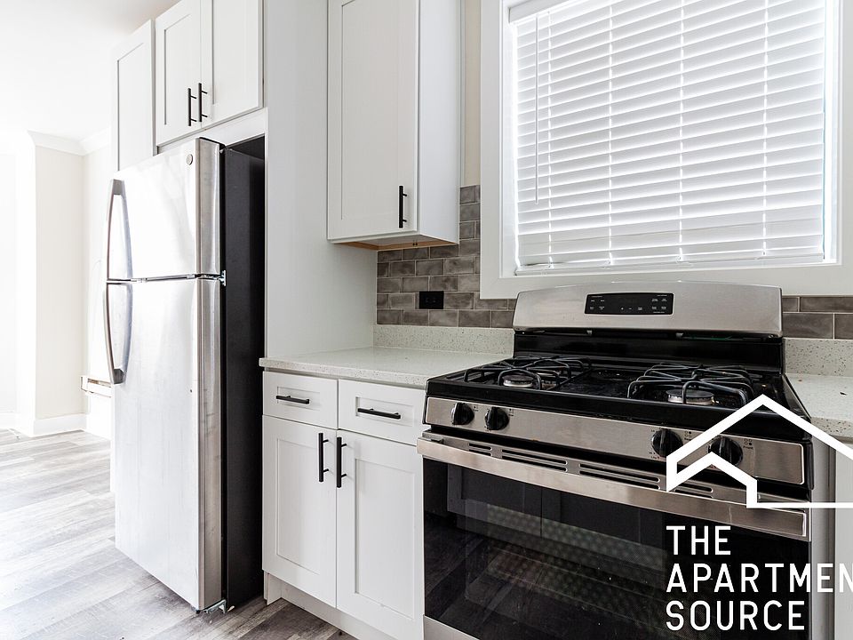 1st image of 3841 N Greenview Ave APT 3E