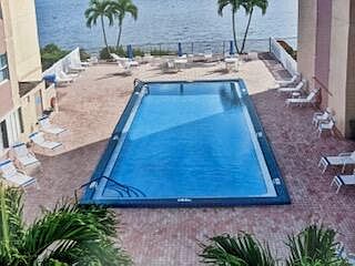 5th image of 1516 S. Lakeside Drive #107