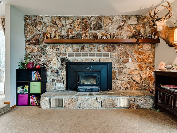 3rd image of 2790 23rd St