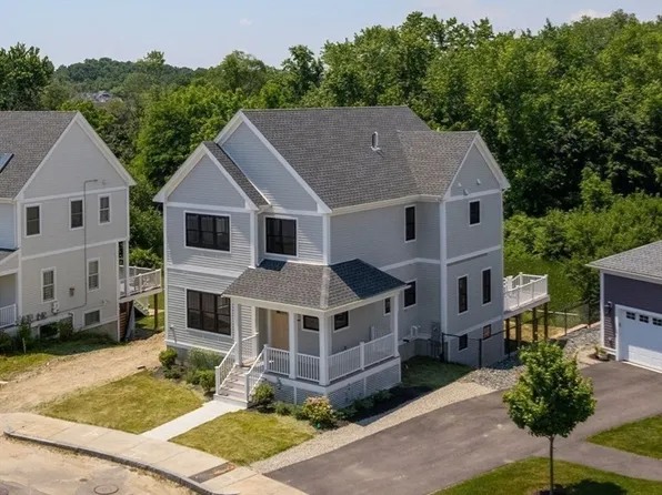 41 Senator Bolling Cir, Dorchester, MA 02124