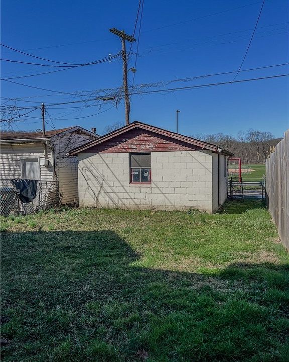 2nd image of 413 Union Ave
