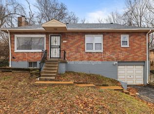 375 Adrian Dr, Saint Louis, MO 63137