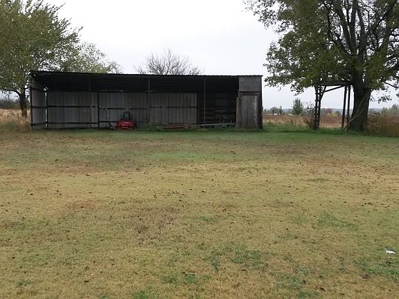 Barn as part of 4 acres