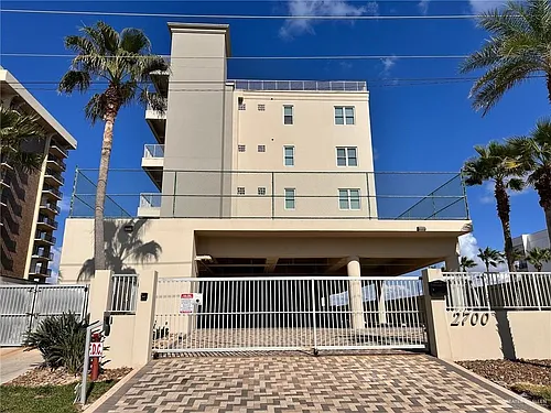 2700 Gulf Blvd #204 Photo 1