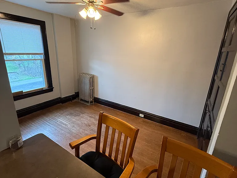 2702 Center St #3 — Photo 15