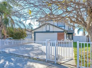111 Peppertree Dr, Perris, CA 92571