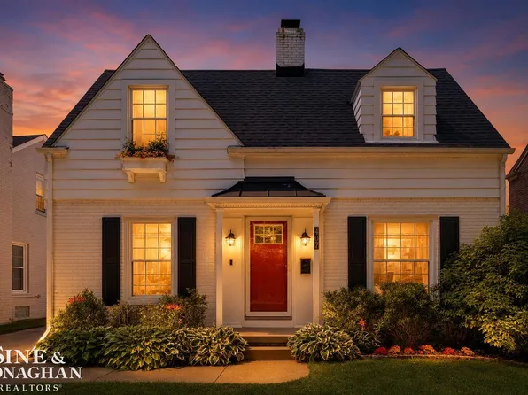 407 Lothrop Rd, Grosse Pointe Farms, MI 48236
