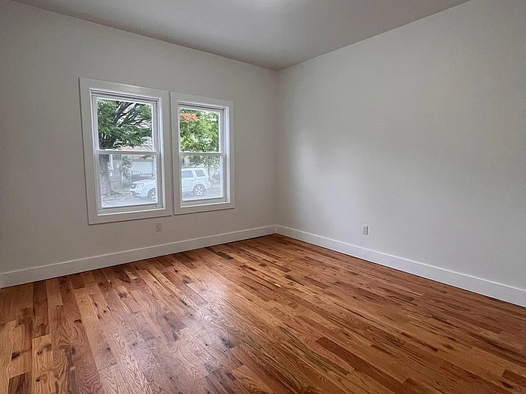 38 Tillinghast St #1L — Photo 4