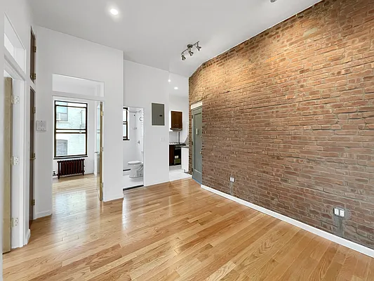 Rented by Skyward | media 10