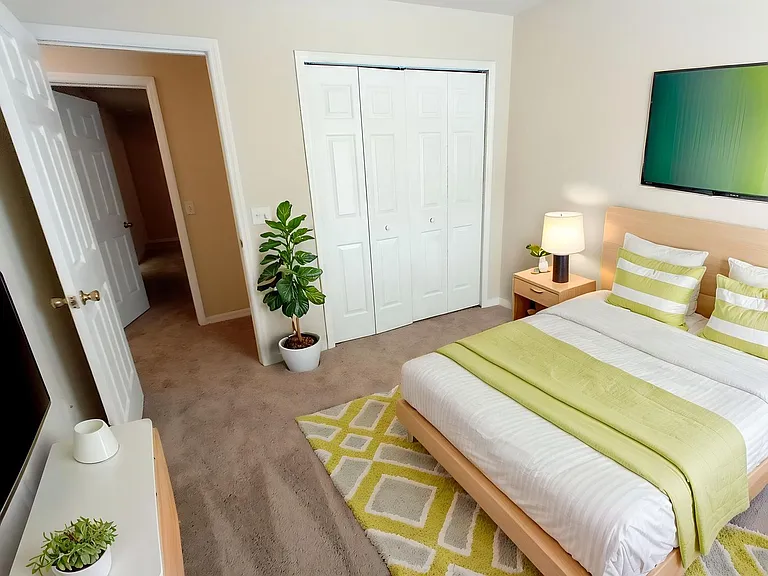 880 E Columbia Ave — Photo 26